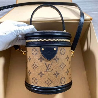 奢侈品贸易品牌货源,品牌奢侈品,品牌皮具,品牌名牌包,品牌男 奢侈品贸易品牌货源,品牌奢侈品,品牌皮具,品牌名牌包,品牌男
