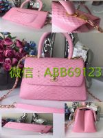 ��̤�˶�Ь���ݵ����ܴ���Ƥëһ��UGGѩ��ѥ��Ѵ���һ������
