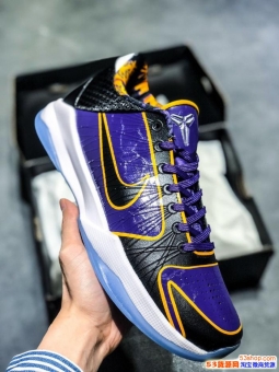 cyn19999莆田鞋科比4实战靴灭绝纯原Kobe4莆田鞋脚 cyn19999莆田鞋科比4实战靴灭绝纯原Kobe4莆田鞋脚