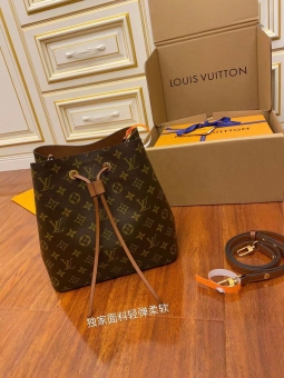 原单包包顶级一件代发外贸顶级老鼠尾货一件代发 原单包包顶级一件代发外贸顶级老鼠尾货一件代发